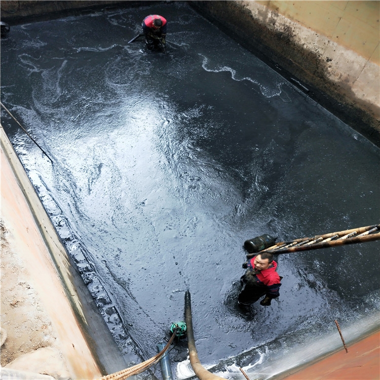 千家镇废水池清理